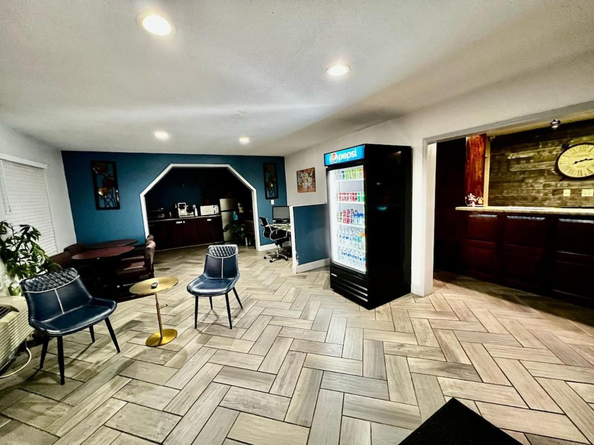 Ozark Inn And Suites Osage Beach Εξωτερικό φωτογραφία