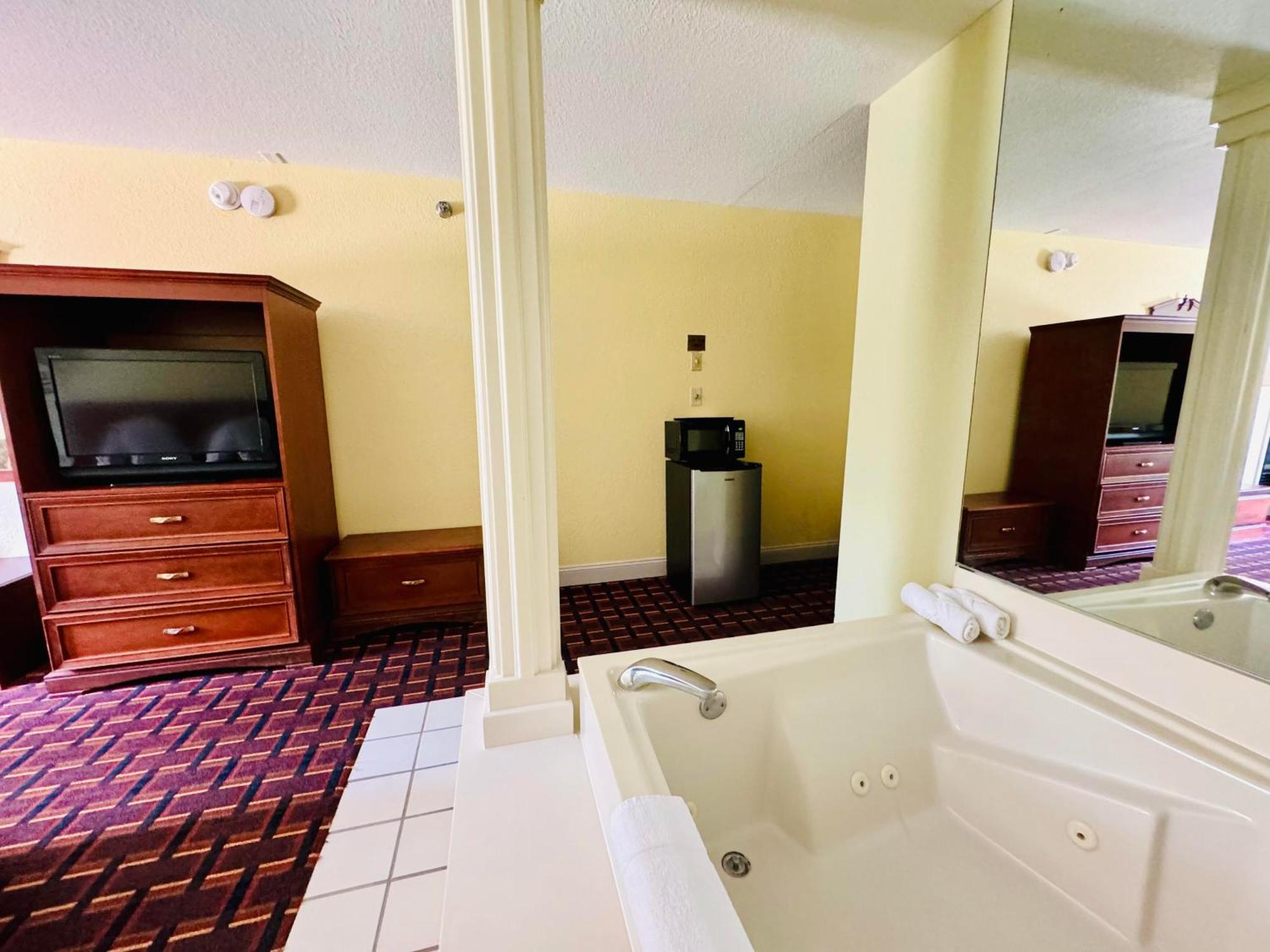 Ozark Inn And Suites Osage Beach Εξωτερικό φωτογραφία