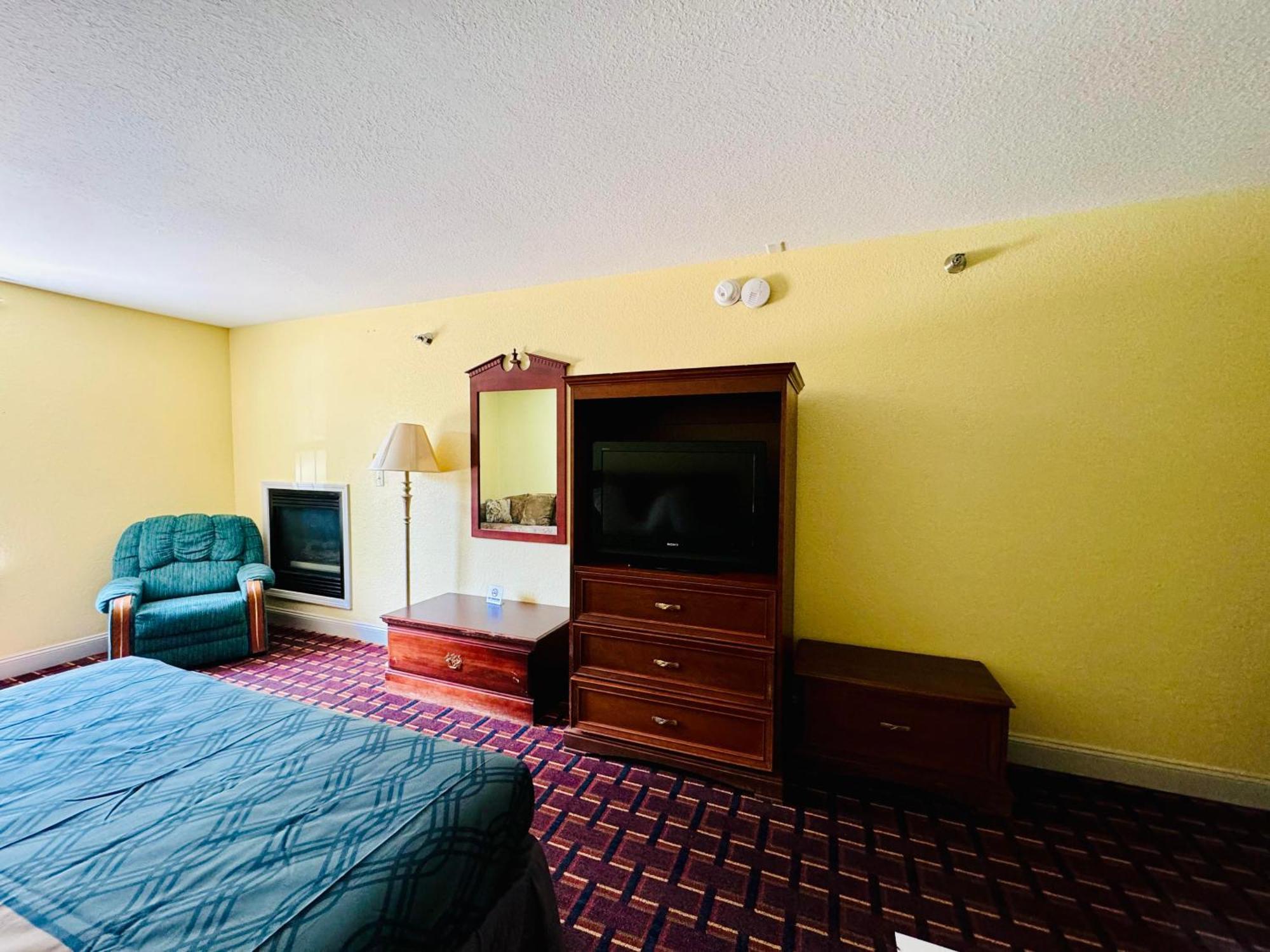 Ozark Inn And Suites Osage Beach Εξωτερικό φωτογραφία