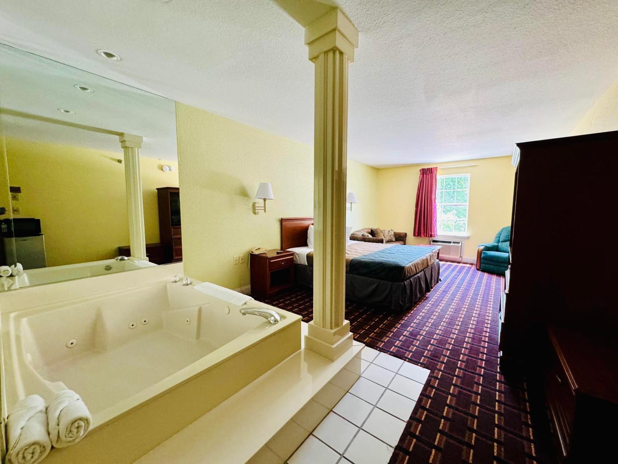 Ozark Inn And Suites Osage Beach Εξωτερικό φωτογραφία
