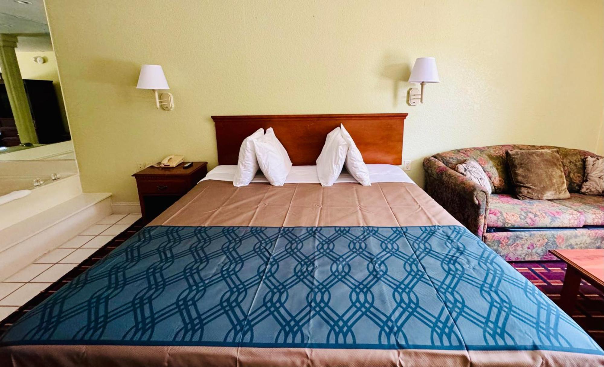 Ozark Inn And Suites Osage Beach Εξωτερικό φωτογραφία